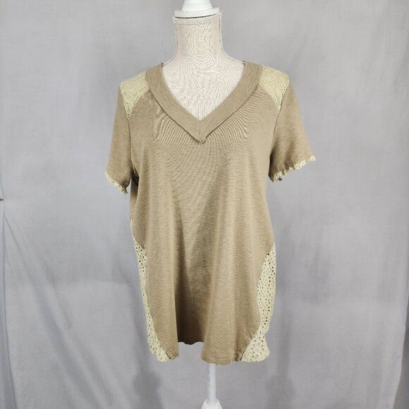 Miss Me Short Sleeve Tee Crochet Embellishment Womens Size Small Tan Brown - Picture 1 of 6